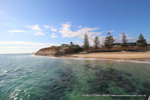 Homes Down Under - Accommodation Gold Coast 7