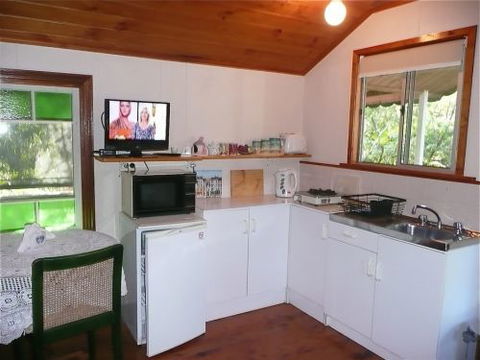 Mt Nebo Railway Carriage & Chalet - Accommodation Gold Coast 6