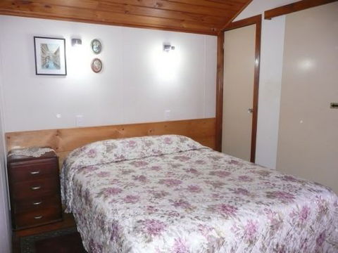 Mt Nebo Railway Carriage & Chalet - Accommodation Gold Coast 7