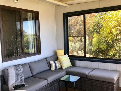 Fareview Beach House - Accommodation Gold Coast 1