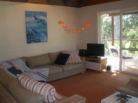 Coochiemudlo Island Family Beach House - Accommodation Gold Coast 4