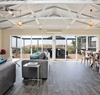 Coral Sands Luxury Beach House