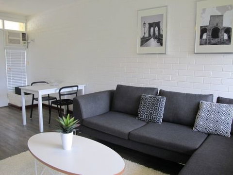 Staywest Apartments - Accommodation Gold Coast 5