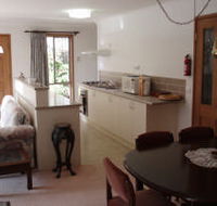 Adrienne's Place On Hill