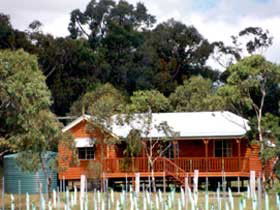 Granite Ridge Wines - Fergies Hill Cottage - Accommodation Gold Coast 0