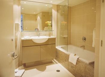Adina Apartment Hotel Sydney, Harbourside - 1 Gold Coast 0
