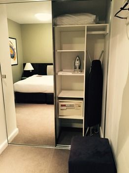 Adina Apartment Hotel Sydney, Harbourside - 1 Gold Coast 23