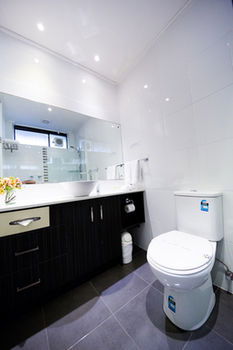 Sandown Regency - Accommodation Gold Coast 5