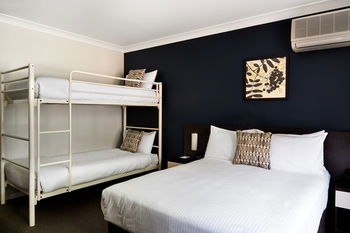 175 (formerly Wesley Lodge) - Accommodation Gold Coast 3