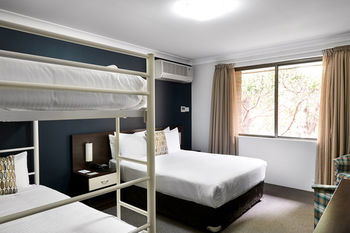 175 (formerly Wesley Lodge) - Accommodation Gold Coast 6