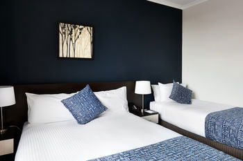 175 (formerly Wesley Lodge) - Accommodation Gold Coast 8