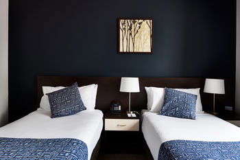 175 (formerly Wesley Lodge) - Accommodation Gold Coast 10