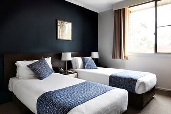 175 (formerly Wesley Lodge) - Accommodation Gold Coast 11