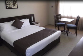 175 (formerly Wesley Lodge) - Accommodation Gold Coast 17