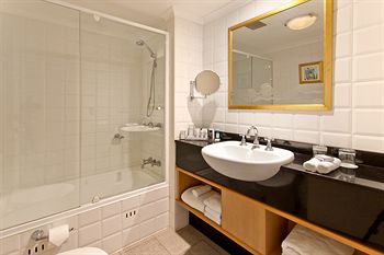 Radisson Hotel & Suites Sydney - Accommodation Gold Coast 0