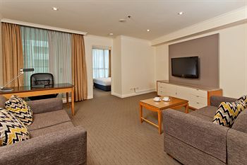 Radisson Hotel & Suites Sydney - Accommodation Gold Coast 3