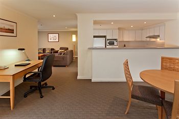 Radisson Hotel & Suites Sydney - Accommodation Gold Coast 5