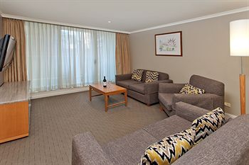 Radisson Hotel & Suites Sydney - Accommodation Gold Coast 12