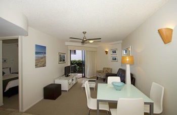 Beach Retreat Coolum - Accommodation Gold Coast 45