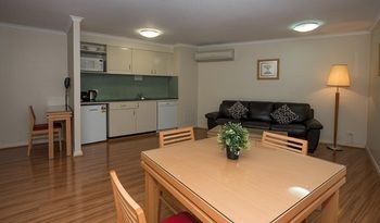 Napoleon On Kent - Accommodation Gold Coast 7