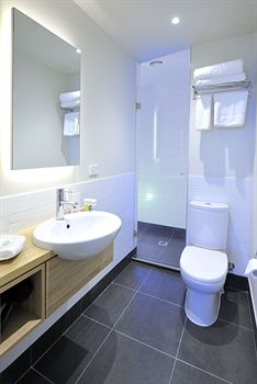 Mercure Melbourne Therry Street - Accommodation Gold Coast 1