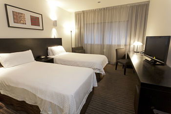 Causeway 353 Hotel - Accommodation Gold Coast 25
