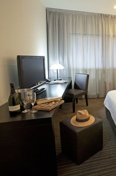 Causeway 353 Hotel - Accommodation Gold Coast 33