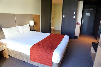 Alpha Hotel Eastern Creek - Accommodation Gold Coast 21