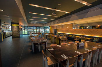 Alpha Hotel Eastern Creek - Accommodation Gold Coast 24