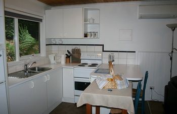 Hill 'N' Dale Farm Cottages - Accommodation Gold Coast 24