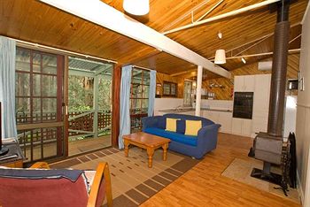 Hill 'N' Dale Farm Cottages - Accommodation Gold Coast 5
