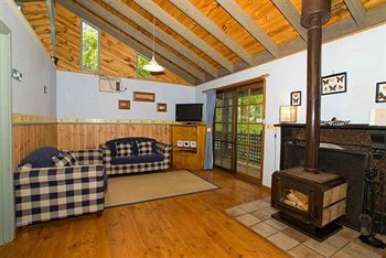 Hill 'N' Dale Farm Cottages - Accommodation Gold Coast 16
