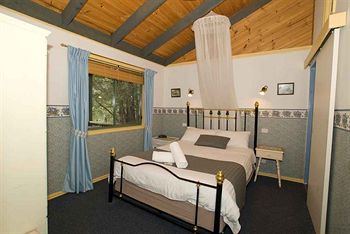 Hill 'N' Dale Farm Cottages - Accommodation Gold Coast 18