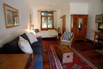 Carriages Boutique Hotel - Accommodation Gold Coast 10