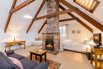 Carriages Boutique Hotel - Accommodation Gold Coast 38