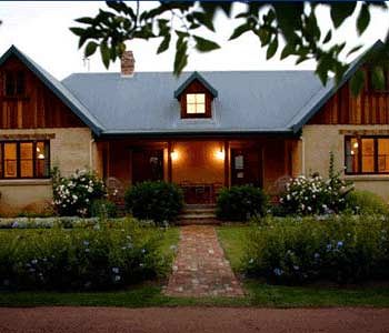 Carriages Boutique Hotel - Accommodation Gold Coast 0