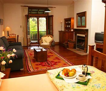 Carriages Boutique Hotel - Accommodation Gold Coast 2