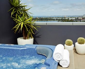 Art Series-The Blackman - Accommodation Gold Coast 12