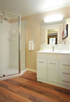 Holly Lodge - Accommodation Gold Coast 2