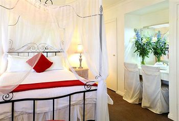 Holly Lodge - Accommodation Gold Coast 8