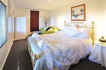 Holly Lodge - Accommodation Gold Coast 32