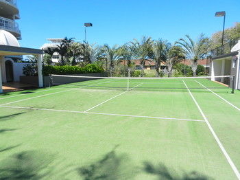 Beachside Resort - Kawana Waters - Accommodation Gold Coast 22