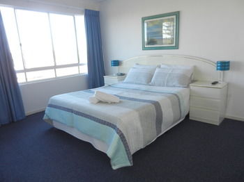 Beachside Resort - Kawana Waters - Accommodation Gold Coast 28