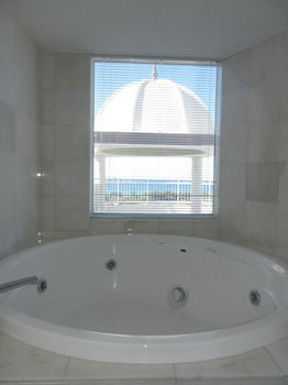 Beachside Resort - Kawana Waters - Accommodation Gold Coast 32