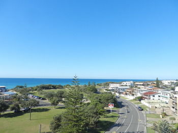 Beachside Resort - Kawana Waters - Accommodation Gold Coast 41
