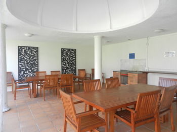 Beachside Resort - Kawana Waters - Accommodation Gold Coast 43
