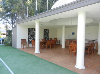 Beachside Resort - Kawana Waters - Accommodation Gold Coast 44
