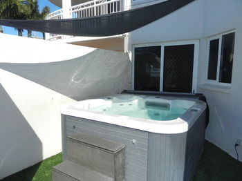 Beachside Resort - Kawana Waters - Accommodation Gold Coast 52