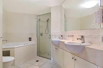 ULTIQA Shearwater Resort - Accommodation Gold Coast 0