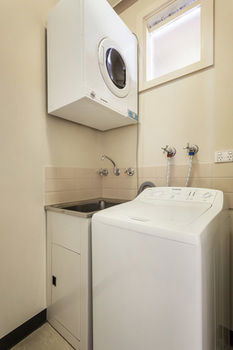 Carlton Clocktower Apartments - Accommodation Gold Coast 2